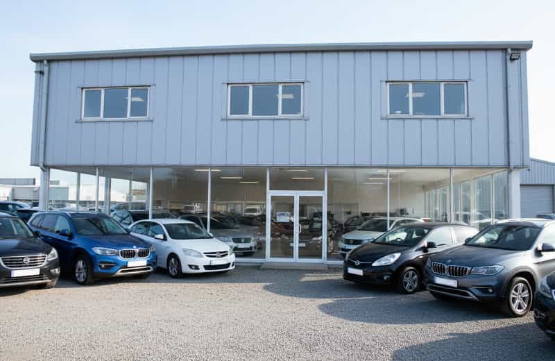 Car dealers hero image